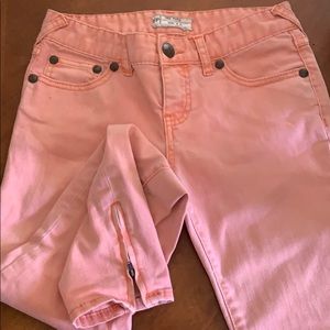 Free People Ankle Denim, gorgeous Peach Color!